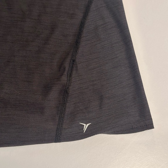 Old Navy Active Black Short Sleeve Top - Picture 2 of 7